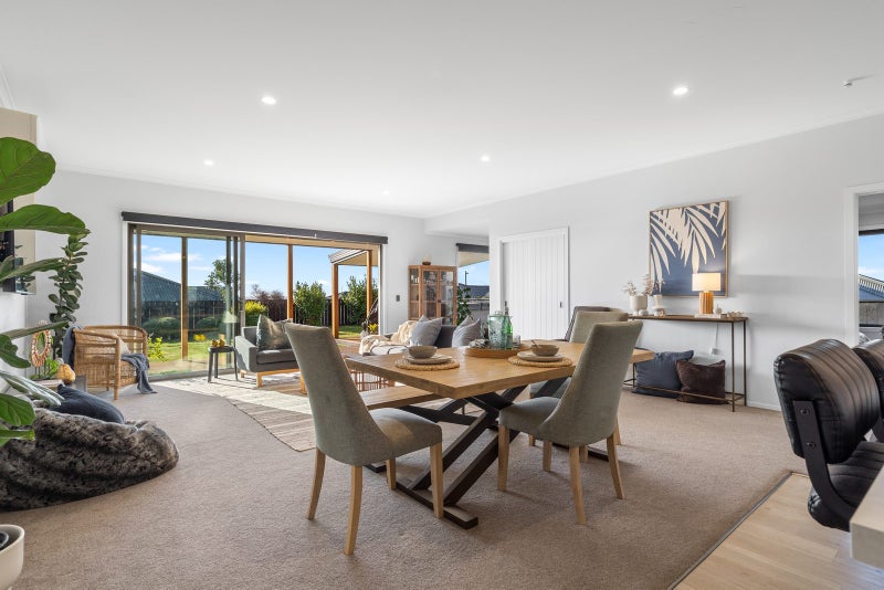 4 Tarn Close, Richmond - Carousel 2