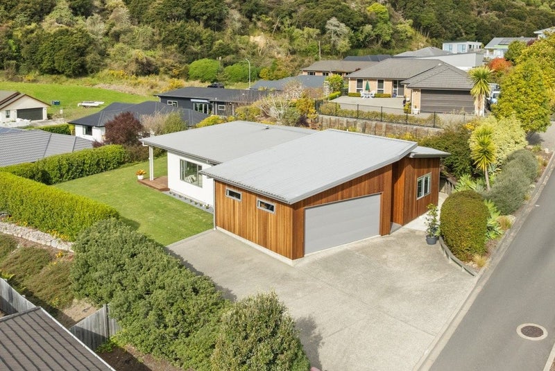 5 Bristol Lane, Atawhai, Nelson - Carousel 1