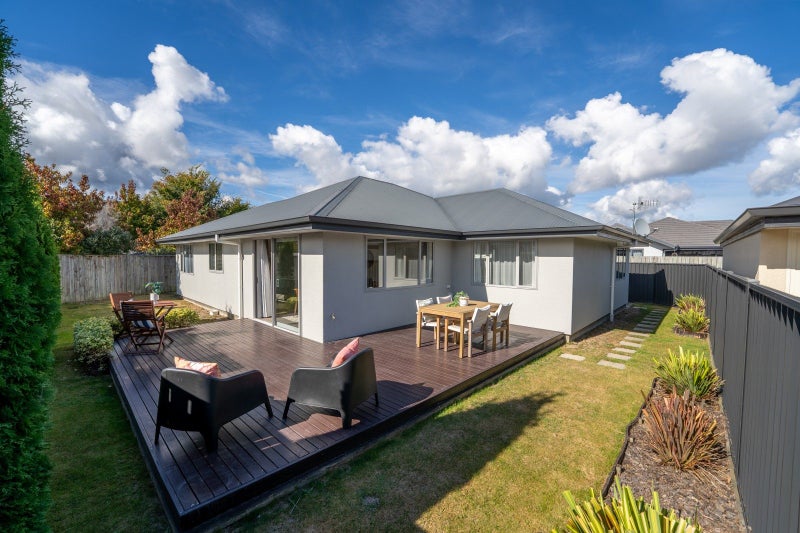 47 Kendall View, Stoke, Nelson - Carousel 1