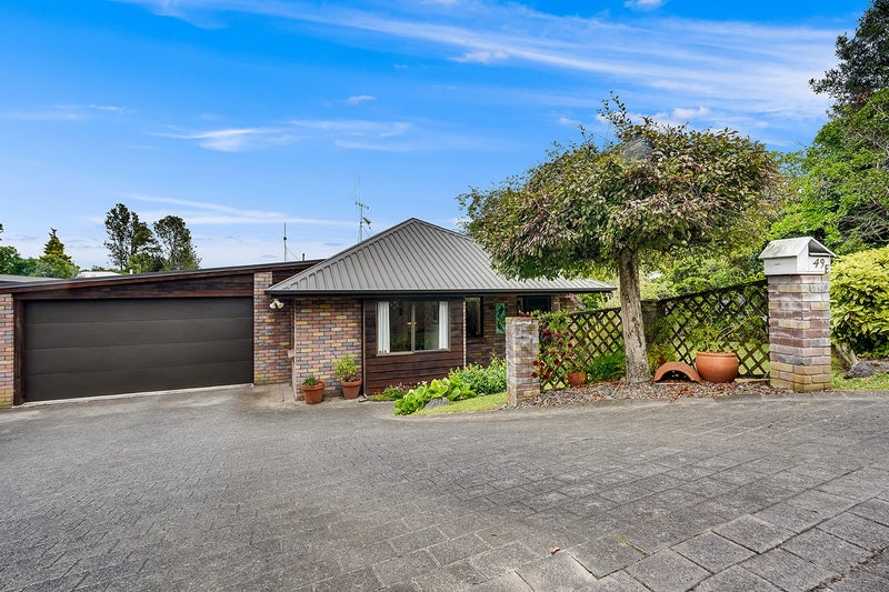 49E Carey Street, Maeroa, Hamilton - Carousel 1