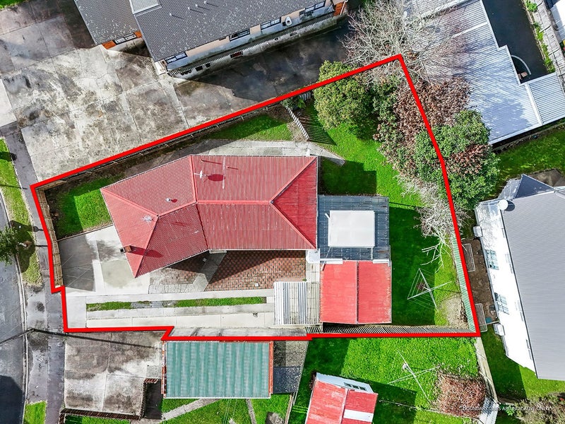 4 Beaumont Street, Hamilton East, Hamilton - Carousel 2
