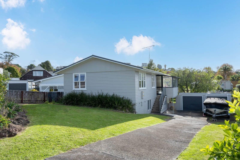9 Granada Place, Glendowie, Auckland - Carousel 1