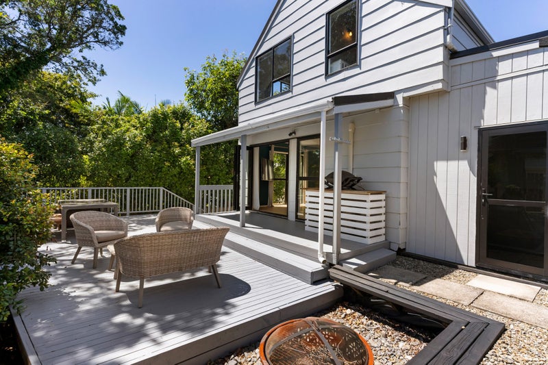 2/228 Beach Haven Road, Beach Haven, Auckland - Carousel 1