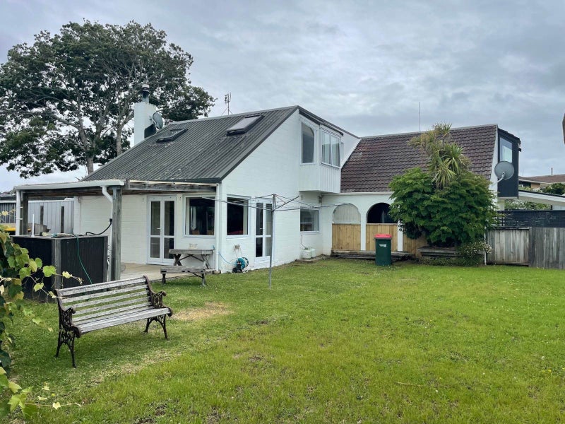 2/26 Salem Place, Torbay, Auckland - Carousel 1