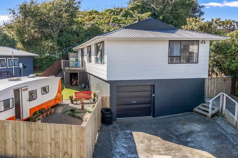 13 Tahurangi Place, Spotswood, New Plymouth - Carousel 1