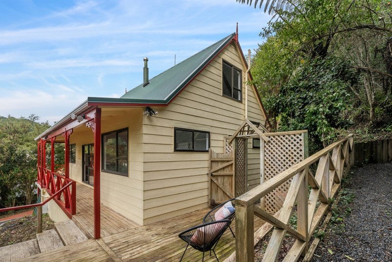 79 Sunbrae Drive, Silverstream, Upper Hutt, Wellington - Carousel 24
