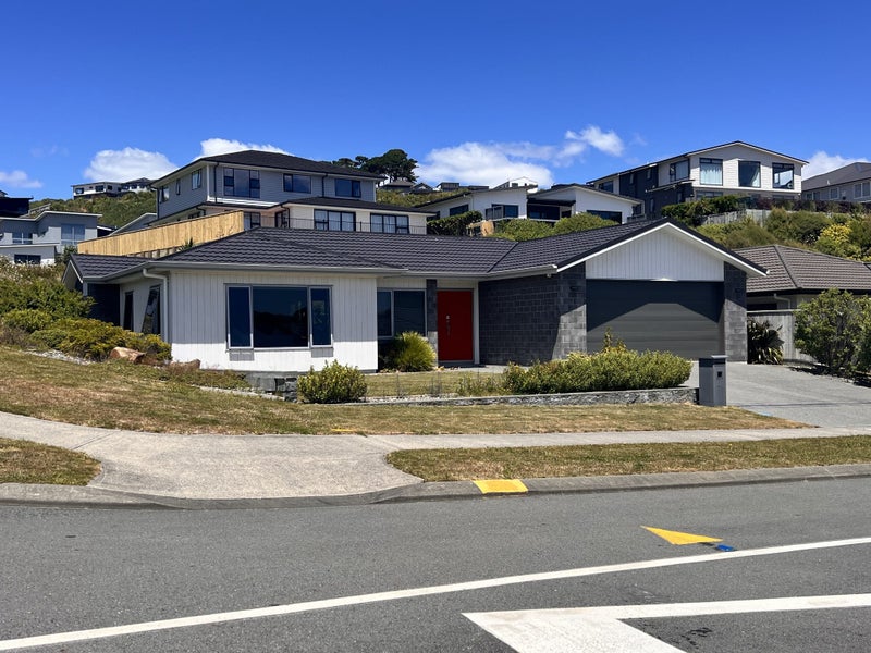 44 Margaret Shields Avenue, Aotea, Porirua - Carousel 1