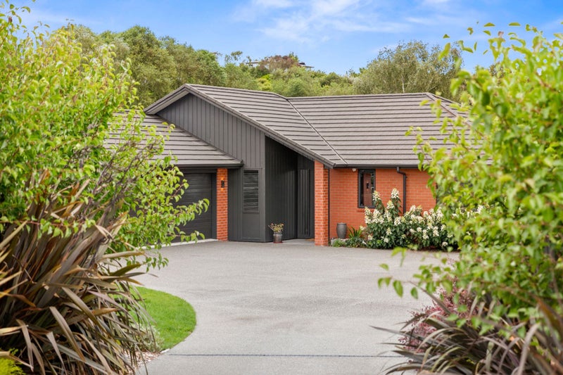 7 Headlands Drive, Te Awamutu, Te Awamutu - Carousel 1