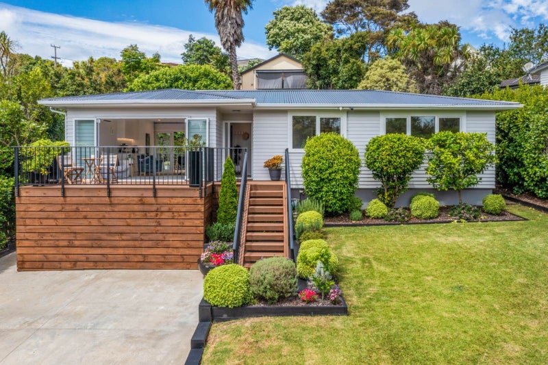 17 Coroglen Avenue, Birkenhead, Auckland - Carousel 1
