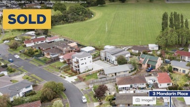 3B Mandarin Place, Half Moon Bay, Auckland - Carousel 1