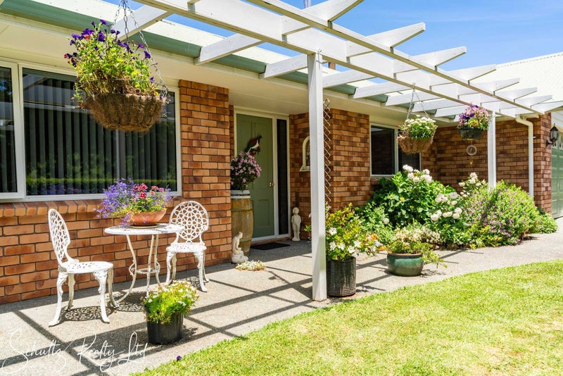 11 Te Pahi River Drive, Maungaturoto - Carousel 1