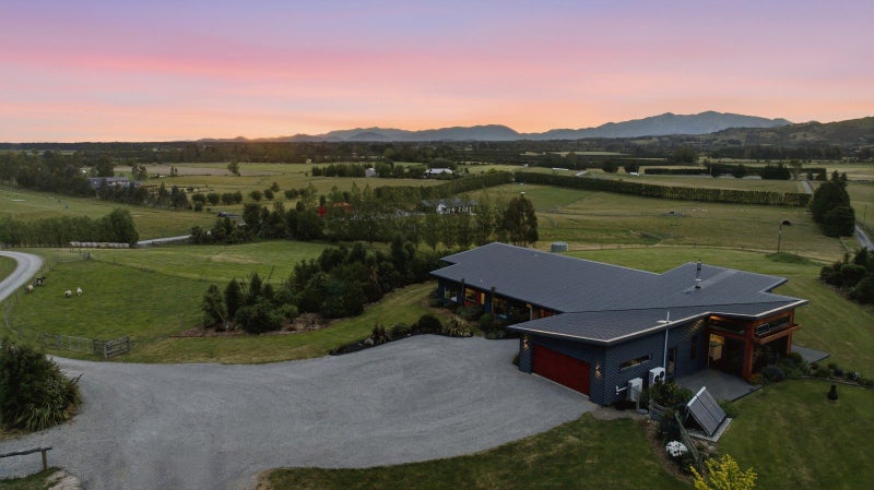 49 Mairangi Lane, Starvation Hill, Oxford - Carousel 1