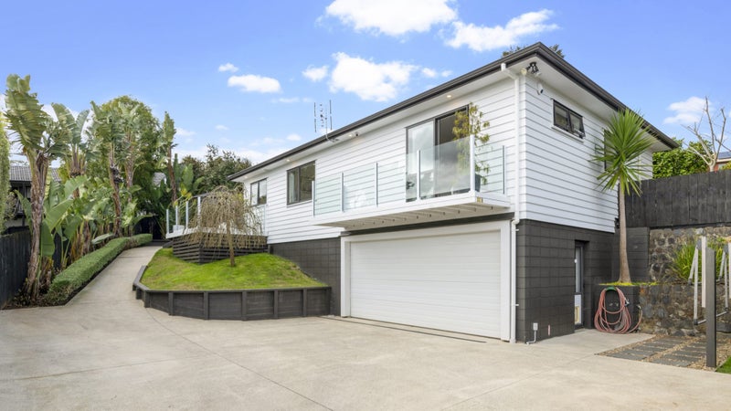 32B Barberton Terrace, Red Hill, Papakura - Carousel 1