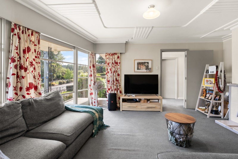 10 Shand Street, Green Island, Dunedin, Otago - Carousel 2