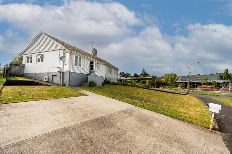 21 Jellicoe Drive, Hamilton East, Hamilton - Carousel 26