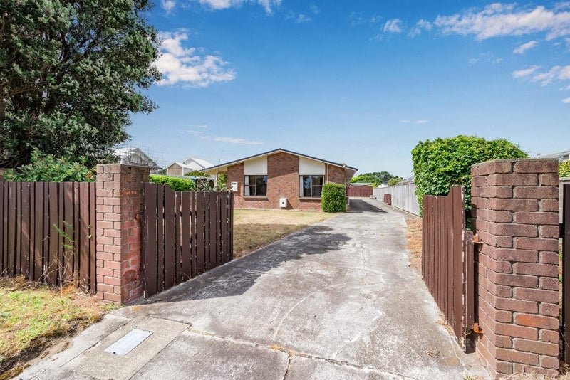202 Manly Street, Paraparaumu Beach, Paraparaumu - Carousel 1