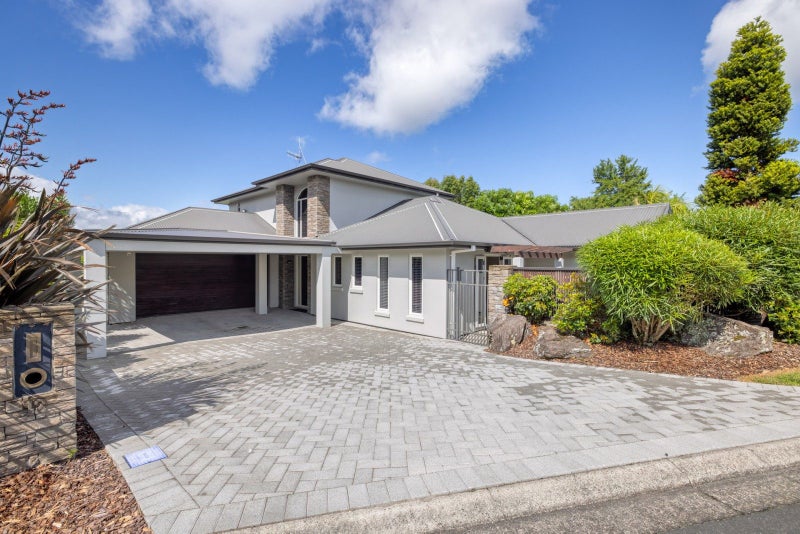 12 Jarrah Park Drive, Pyes Pa, Tauranga - Carousel 1