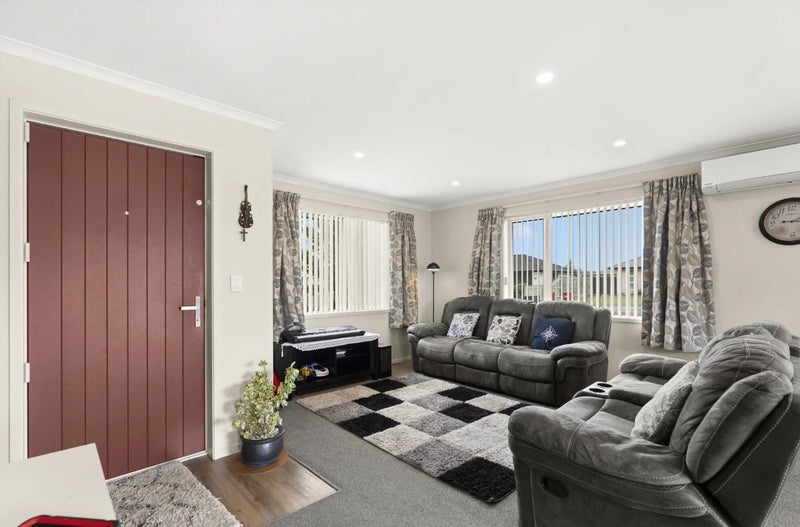 8 Maple Grove, Solway, Masterton - Carousel 2