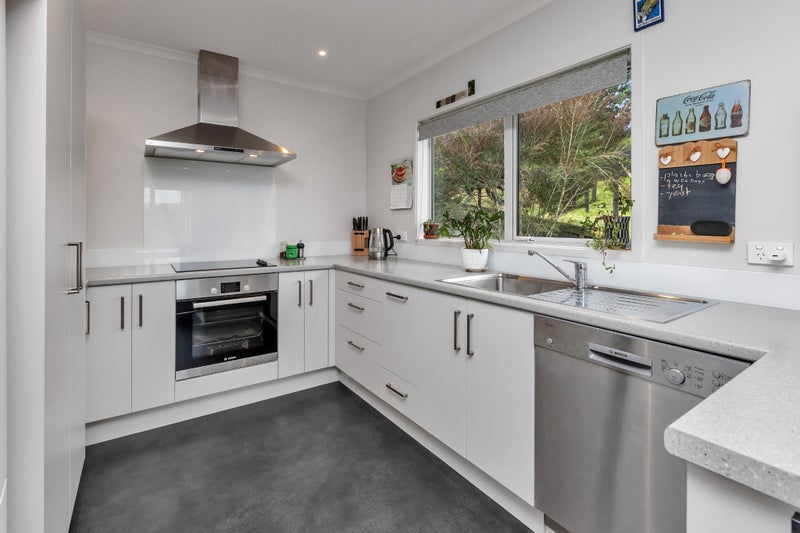 9 Eileen Stephens Place, Tikipunga, Whangarei - Carousel 2