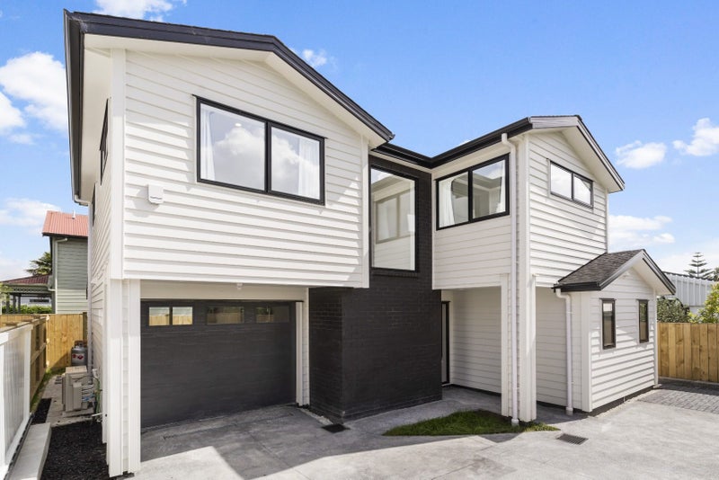 109A Point Chevalier Road, Point Chevalier, Auckland - Carousel 1