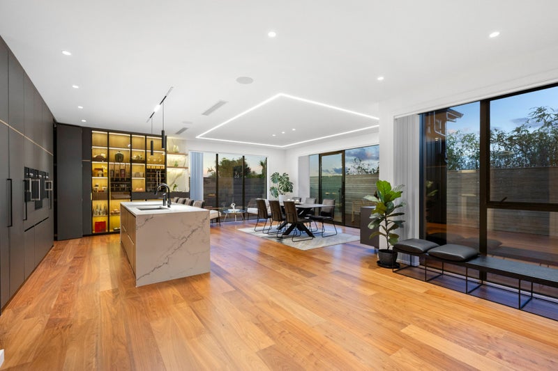 4 Taku Close, Long Bay, North Shore City, Auckland - Carousel 2
