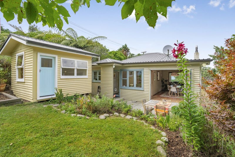 71 Maungaraki Road, Korokoro, Lower Hutt - Carousel 2