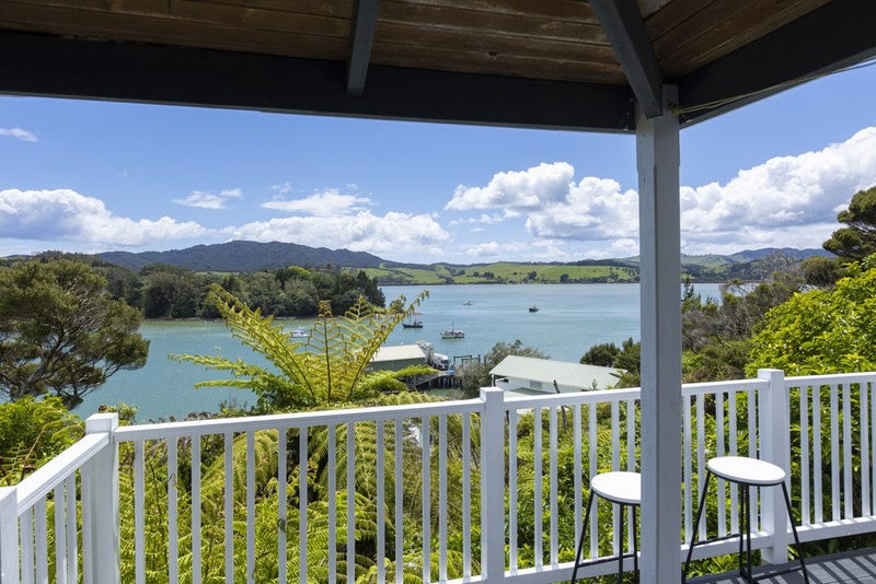 4 Colonel Mould Drive, Mangōnui - Carousel 2