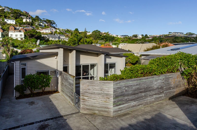 16B Argentine Avenue, Miramar, Wellington - Carousel 1