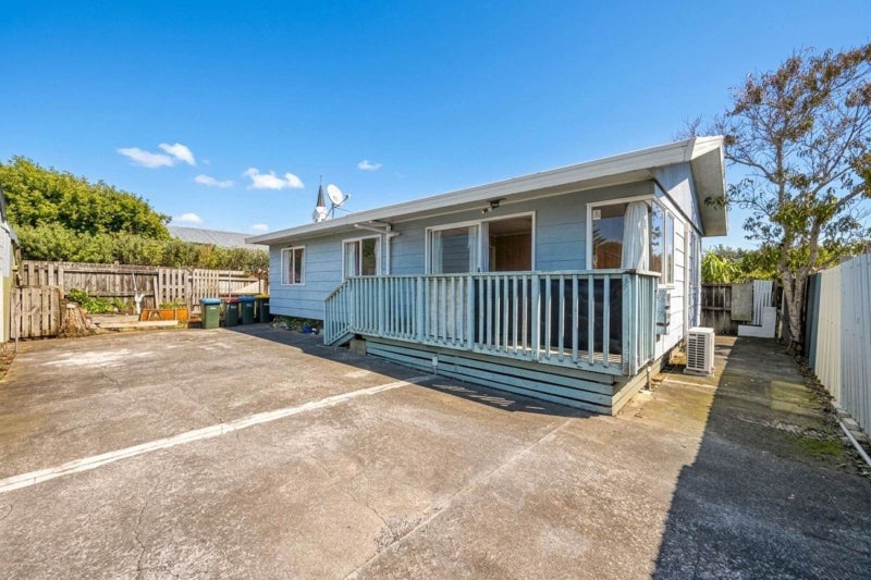 3/9 Robertson Road, Favona, Mangere - Carousel 1