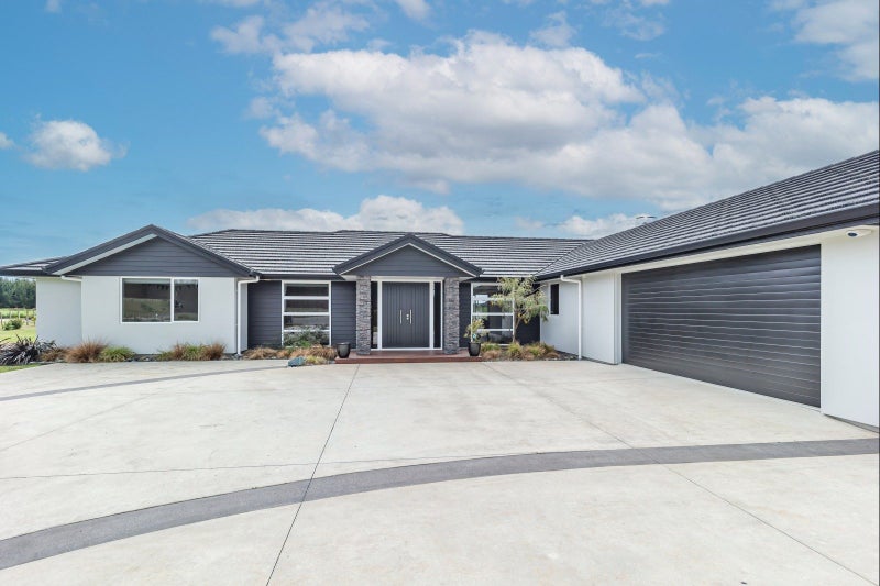 54 Kanuka Drive, Waitarere, Levin - Carousel 1
