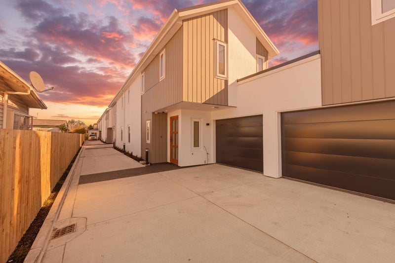 61 Waltham Road, Sydenham, Christchurch - Carousel 1