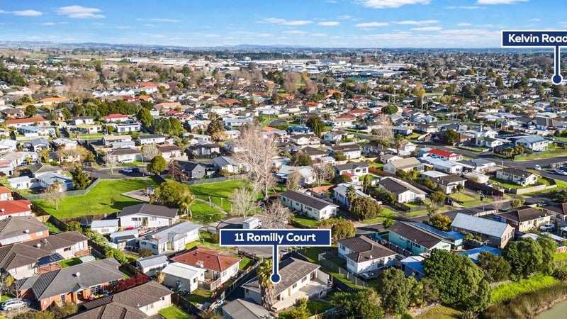 11 Romilly Court, Papakura, Papakura - Carousel 1