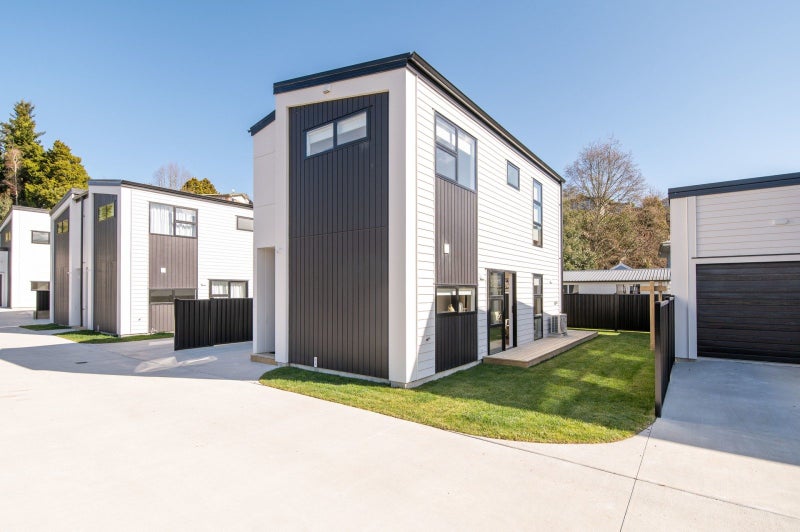 2/141 Waikato Street, Taupo - Carousel 1