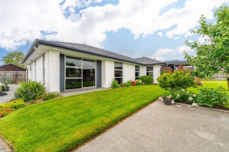 8 Hunter Hills Drive, Gleniti, Timaru - Carousel 2