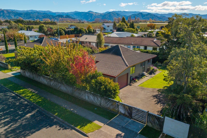 2B Fearon Street, Motueka - Carousel 1
