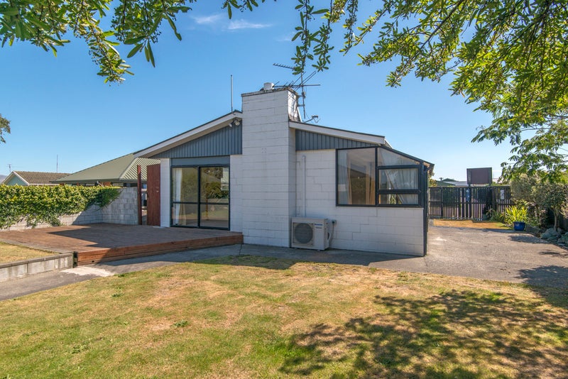 40 Castletown Place, New Brighton, Christchurch - Carousel 1