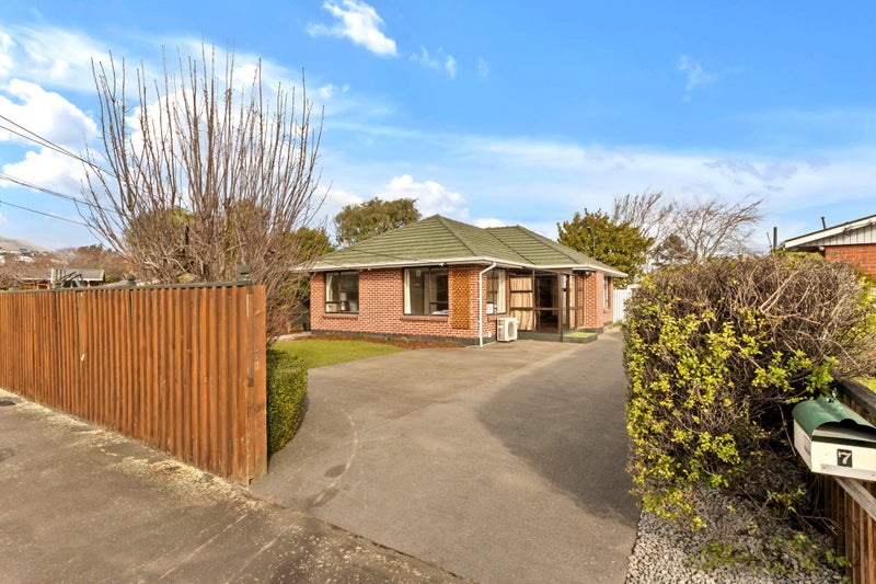 7 Palmside Street, Somerfield, Christchurch - Carousel 25