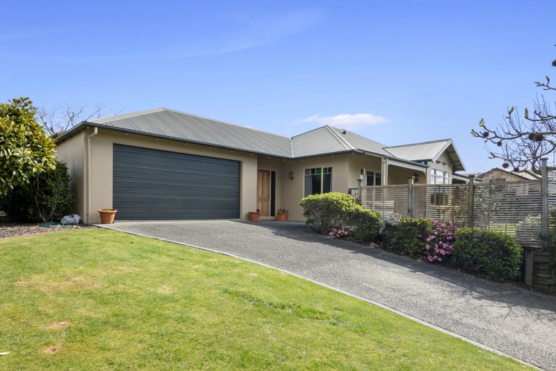 124 Hill Street, Richmond, Richmond - Carousel 1