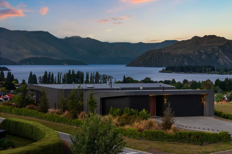 11 Ruby Ridge, Wanaka - Carousel 1