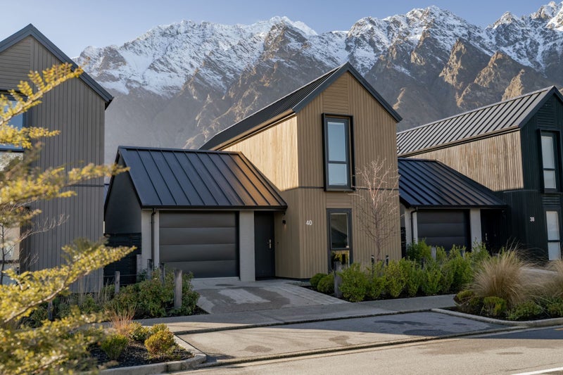 40 Mulholland Drive, Jacks Point, Queenstown - Carousel 1