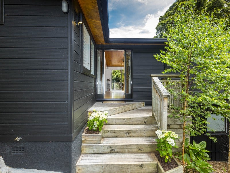 35 Chatsworth Road, Silverstream, Upper Hutt - Carousel 2