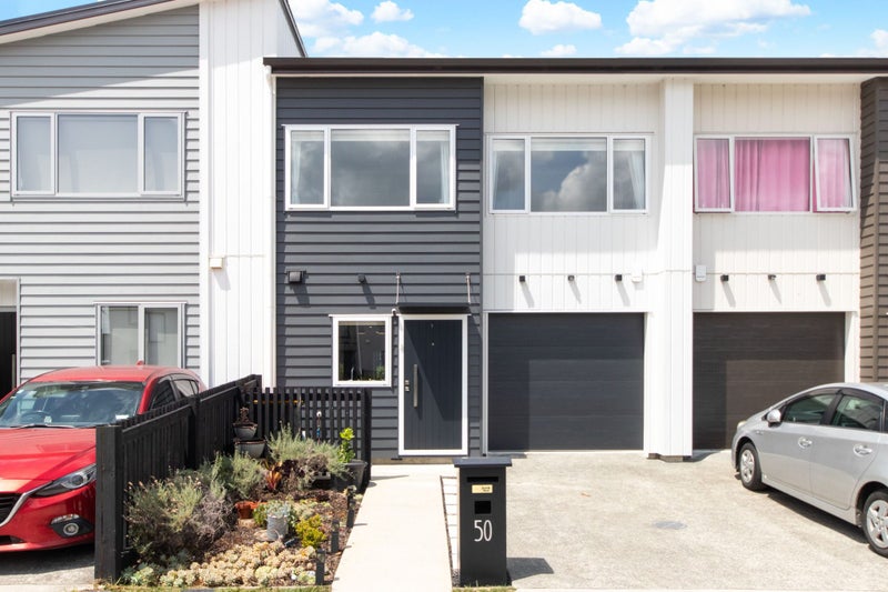50 Paretaiuru Crescent, Papakura, Papakura - Carousel 1