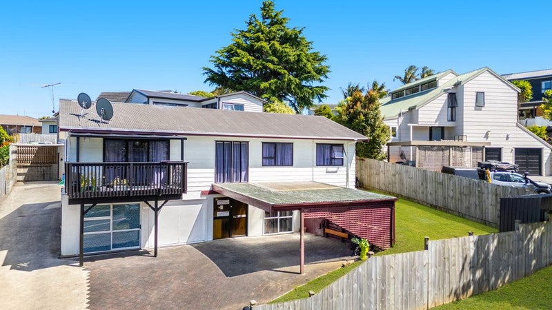 36 Eugenia Rise, Totara Heights, Auckland - Carousel 2