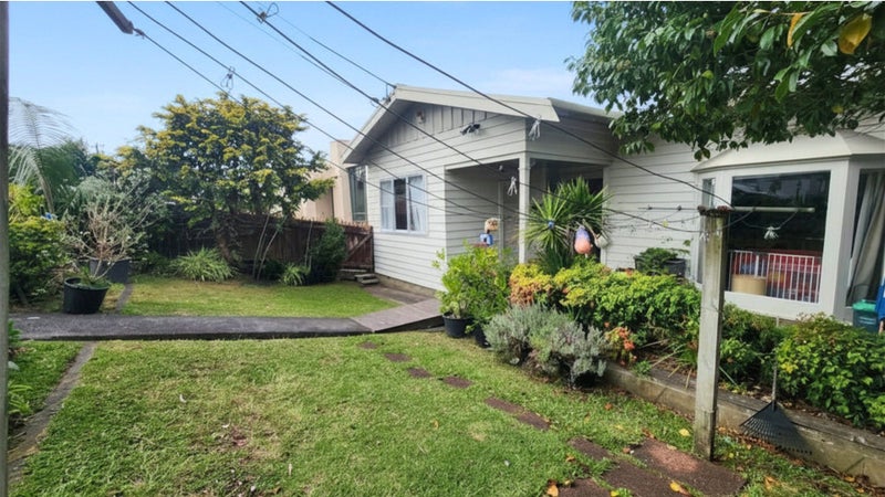8A Maungarei Road, Remuera, Auckland - Carousel 2