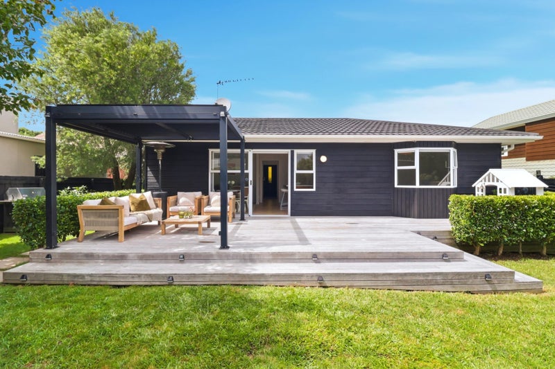 23B Alberta Street, Point Chevalier, Auckland - Carousel 1