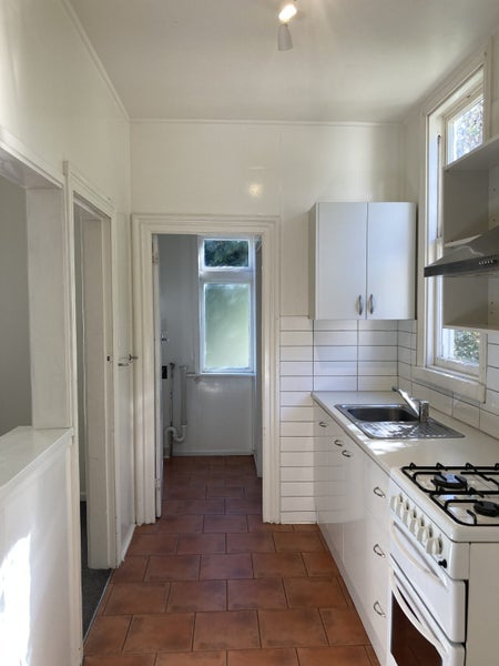 38 Hamilton Road, Hataitai, Wellington - Carousel 2