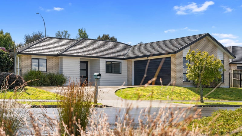 14 Patatee Terrace, Baverstock, Hamilton - Carousel 1