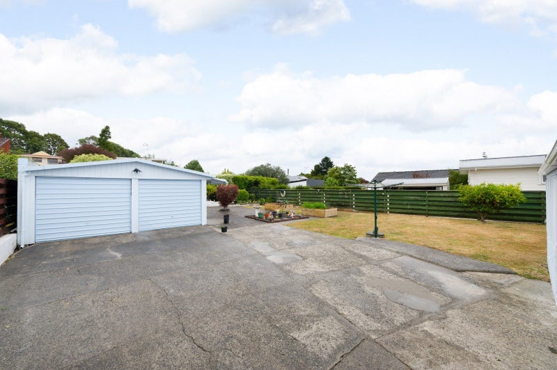 44 Macdonald Road, Glenview, Hamilton - Carousel 3