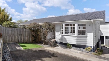 28 Cockayne Crescent, Sunnynook, Auckland - Carousel 1