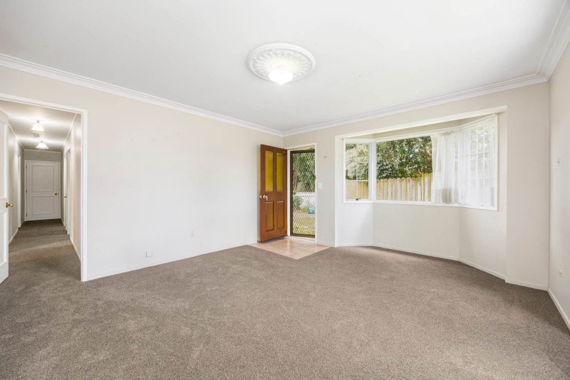 5/4 William Avenue, Greenlane, Auckland - Carousel 2